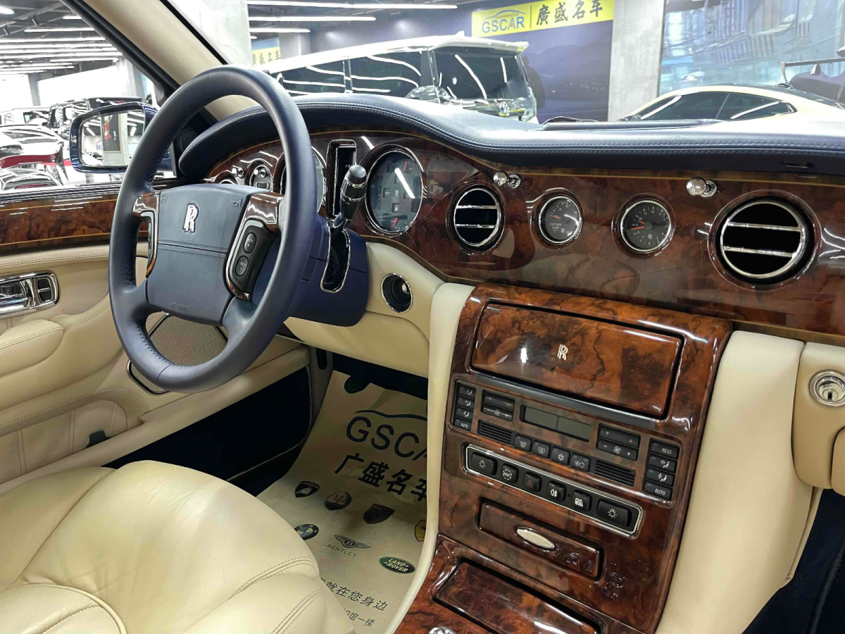 Rolls-Royce 2011 car image #13