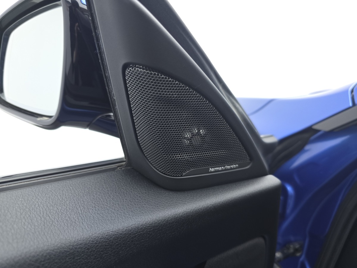 BMW 3 Series GT 2018 immagine di auto #13