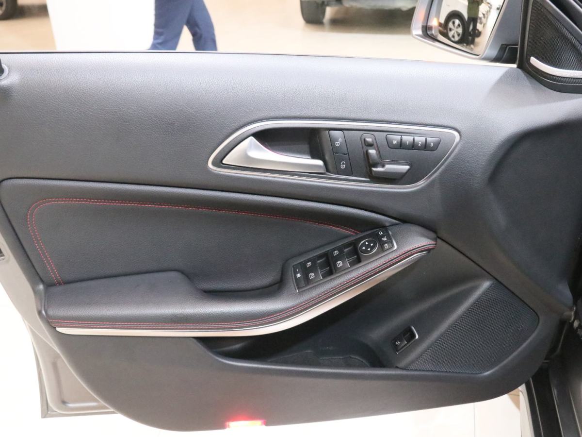 Mercedes-Benz GLA AMG 2016 car image #13