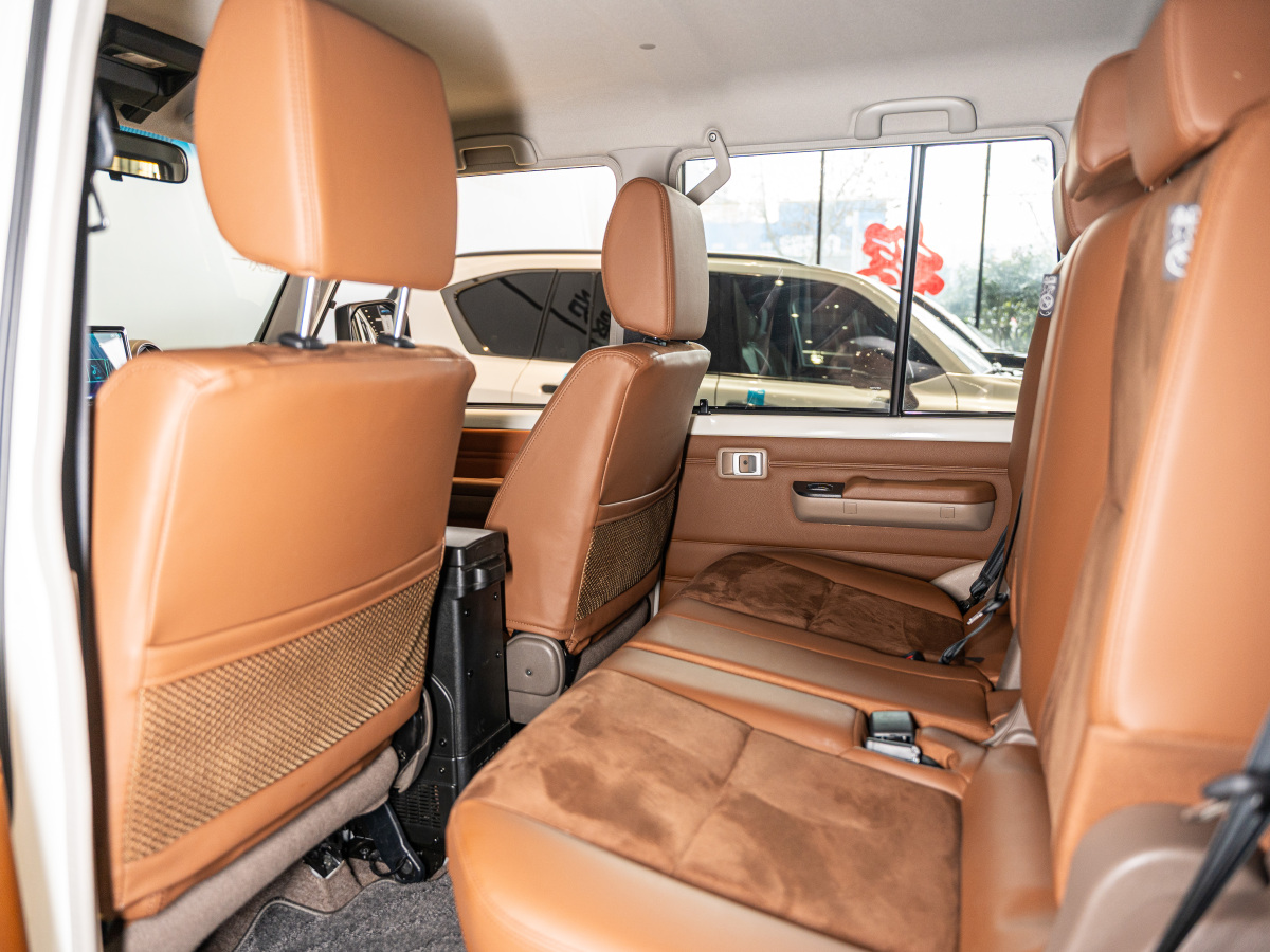 Toyota FJ Cruiser 2024 car image #13