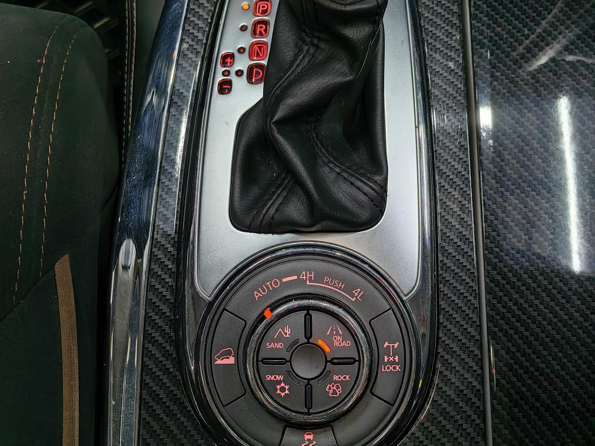 日产 途乐 2018 汽车图片 #13