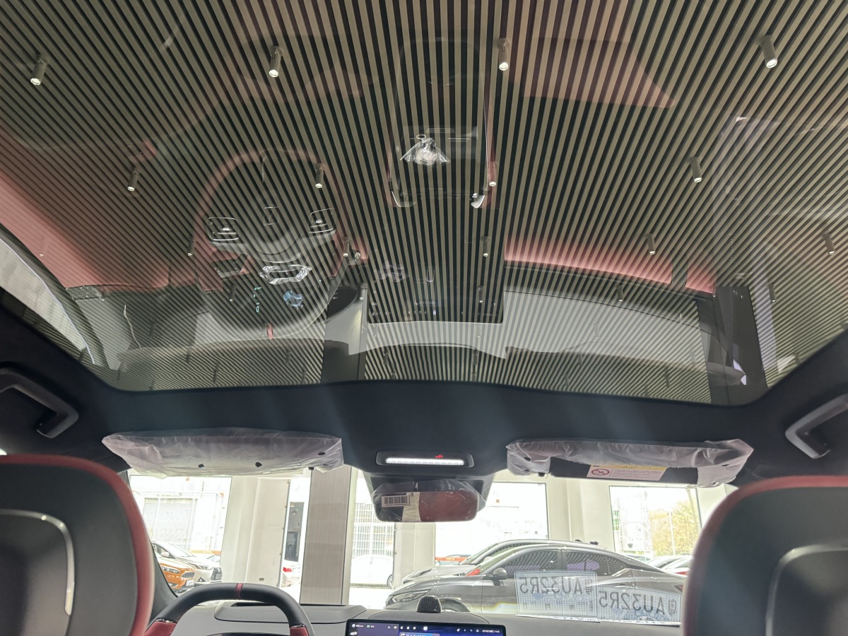 极氪 极氪007GT 2026 汽车图片 #13