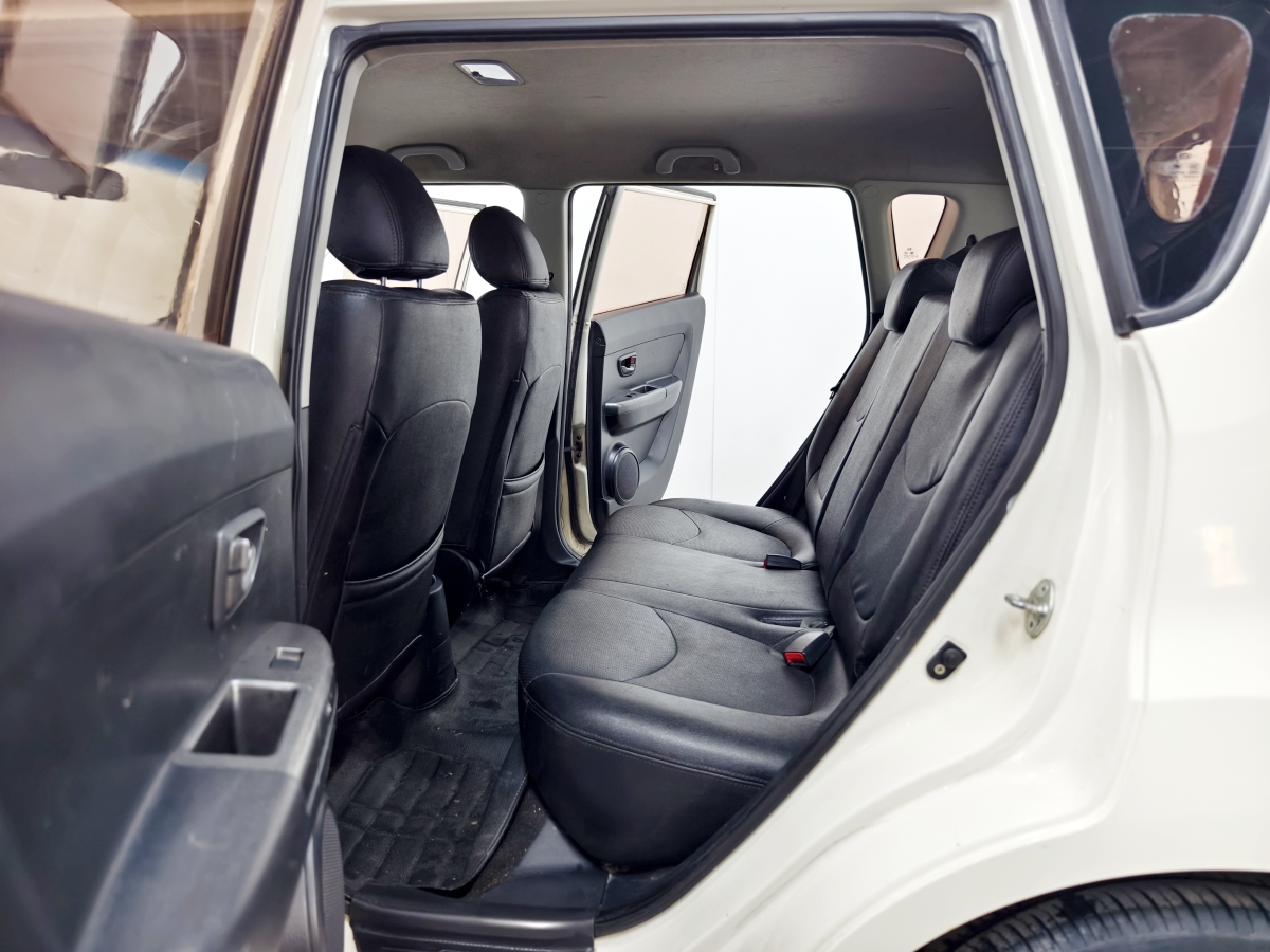 起亚 秀尔 2013 汽车图片 #13