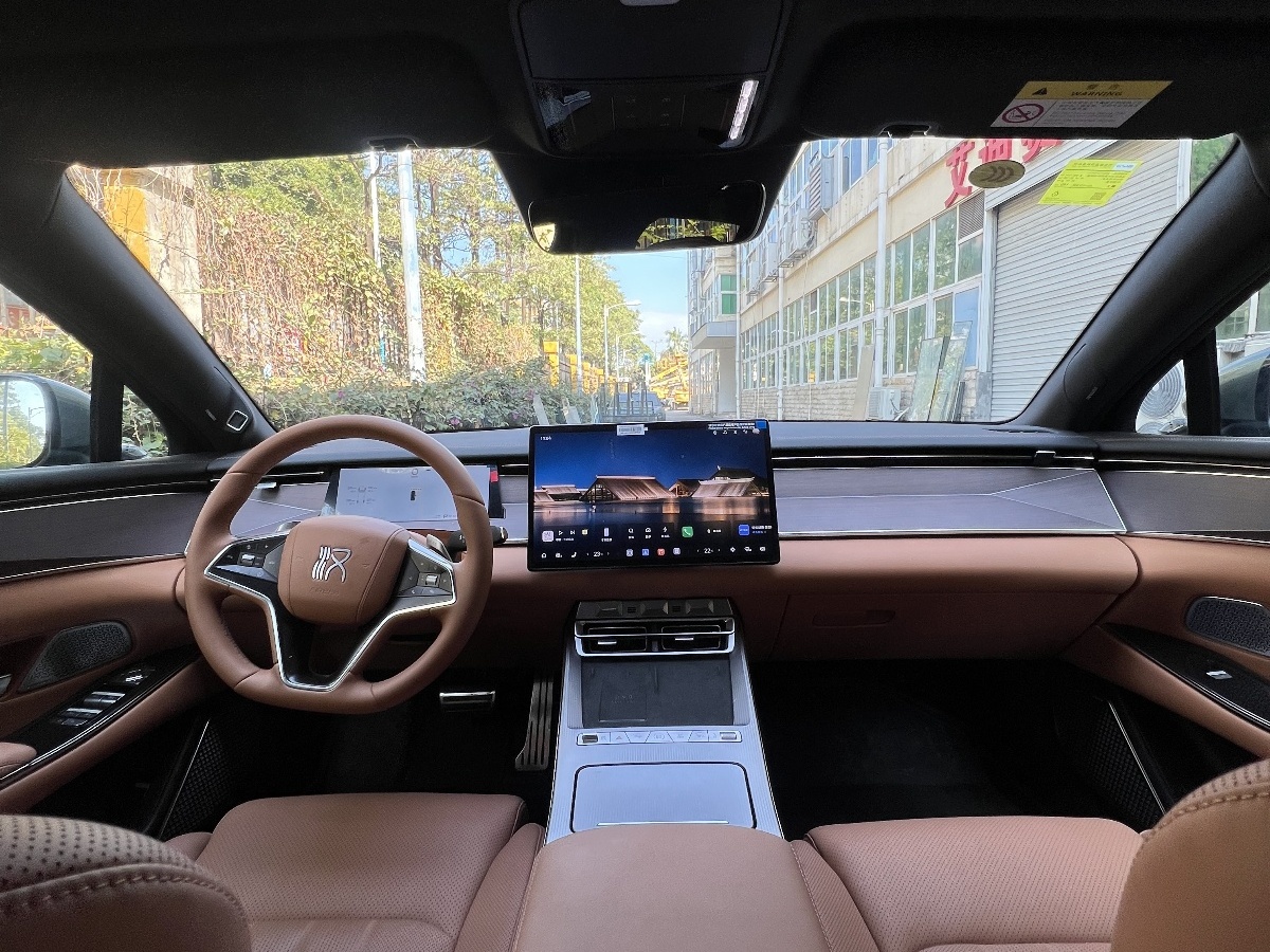 BYD HanL 2025 #13 BYD HanL 2025 صورة سيارة #13