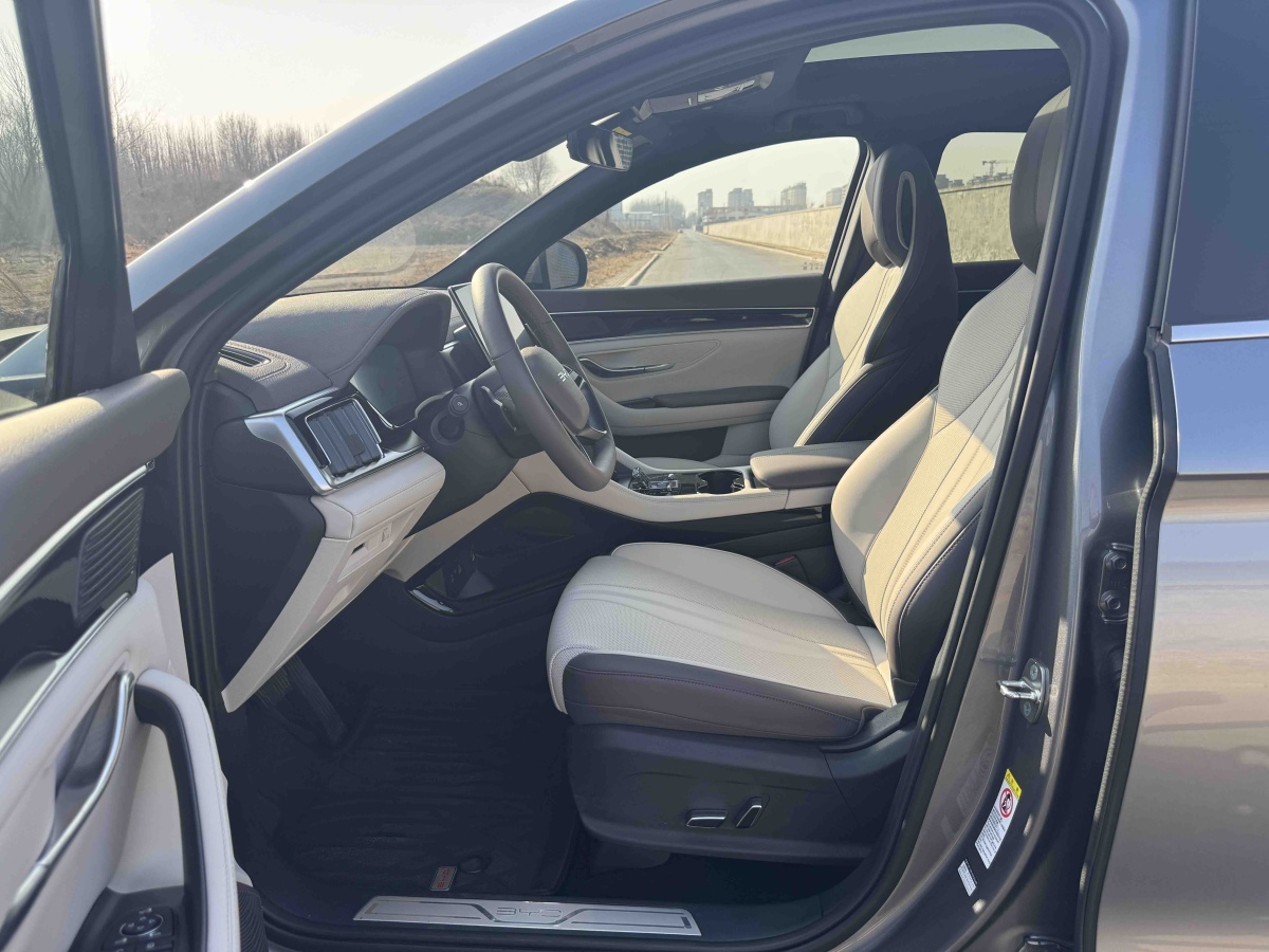 BYD Song Plus New Energy 2025 car image #13