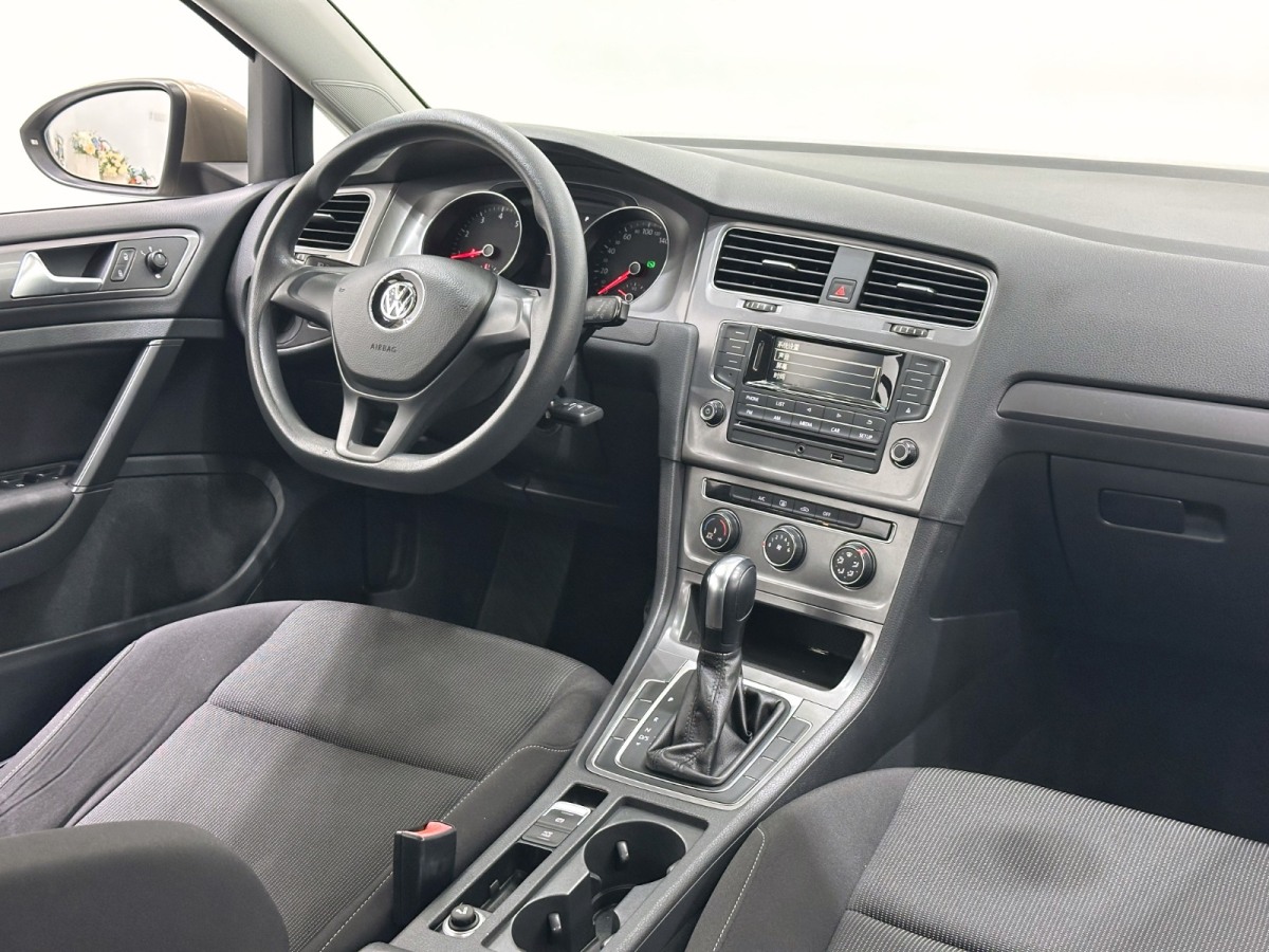 Volkswagen 2016 car image #13