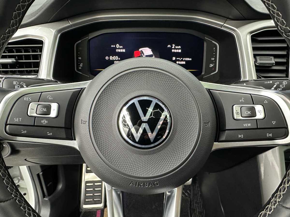 Volkswagen T-Roc 2023 car image #13