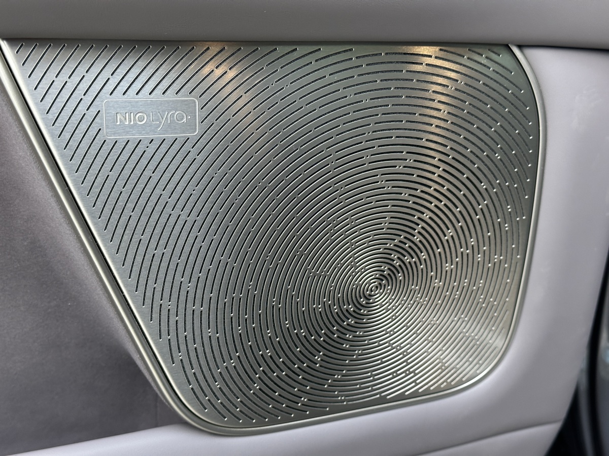 蔚来 蔚来ES8 2026 汽车图片 #13