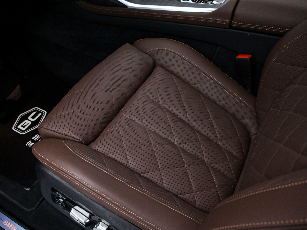 BMW X7 2025 immagine di auto #13