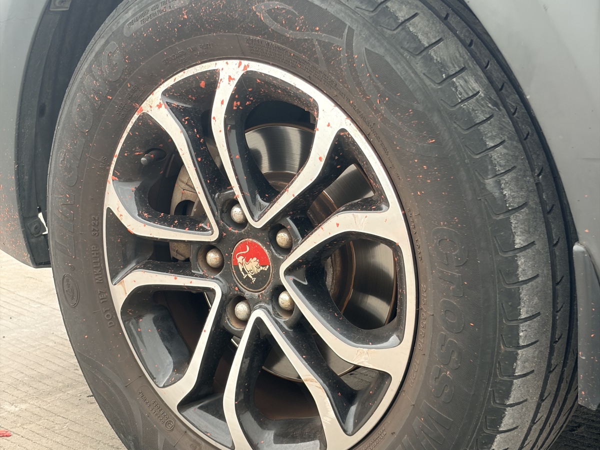 Forthing JOYEAR X5 2015 изображение автомобиля #13