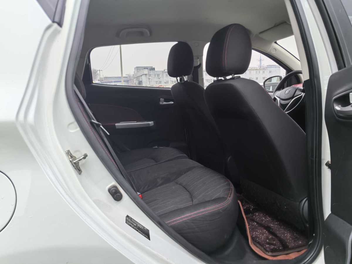 Changan BenBen EV 2018 صورة سيارة #13