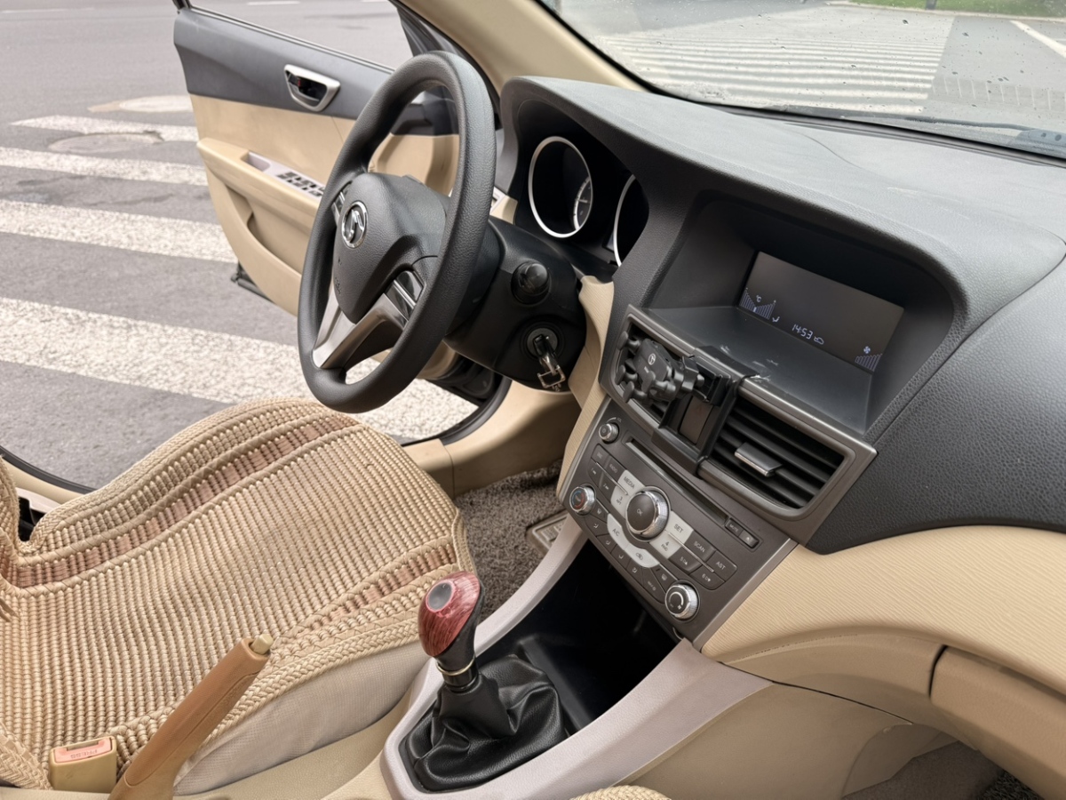 Soueast V5 Lingzhi 2012 car image #13