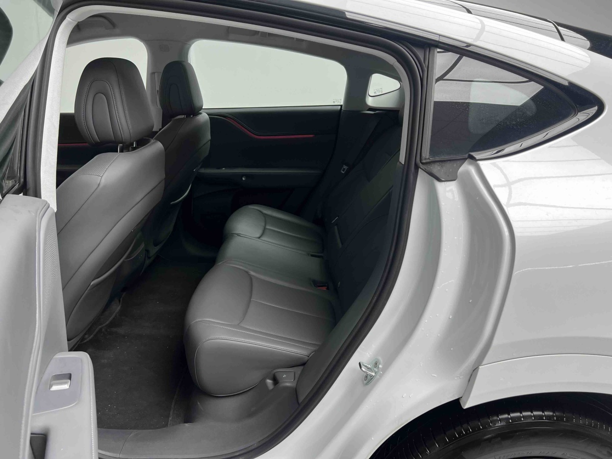 Xpeng G6 2025 car image #13