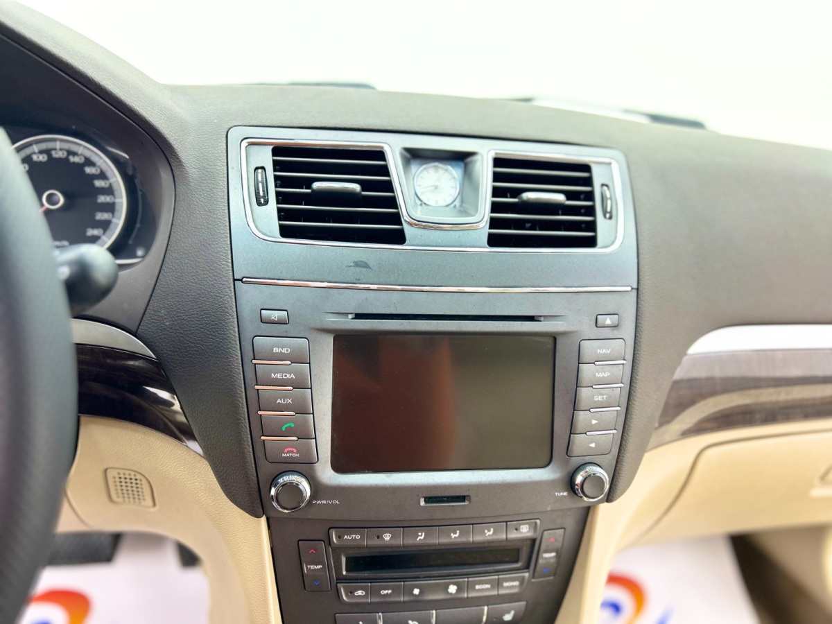 Roewe 750 2014 imagen de coche #13