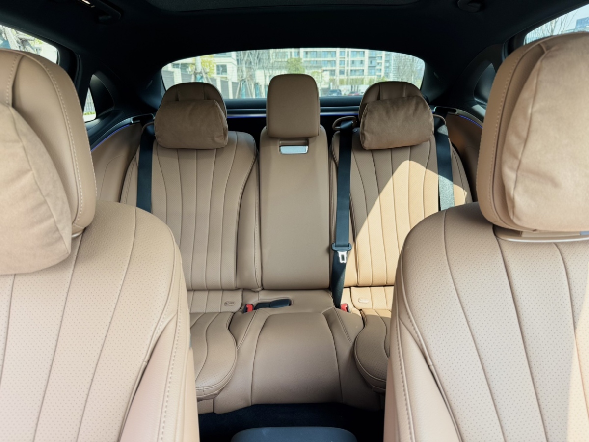 Mercedes-Benz E Class 2025 car image #13