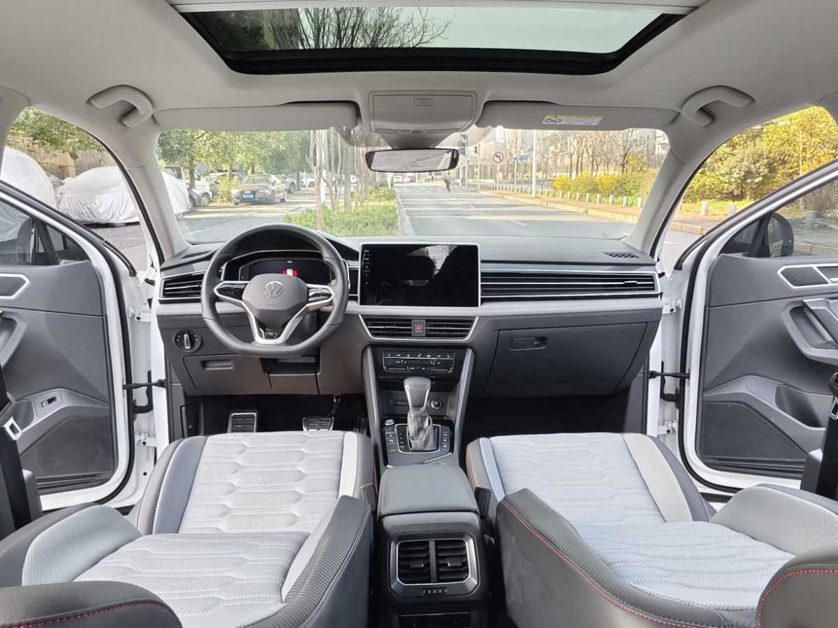 Volkswagen Tiguan X 2024 car image #13