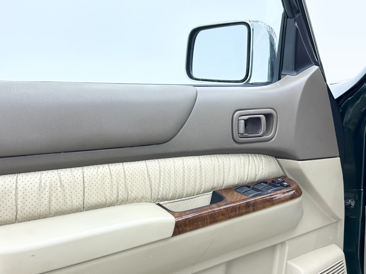 日产 途乐 2004 汽车图片 #13