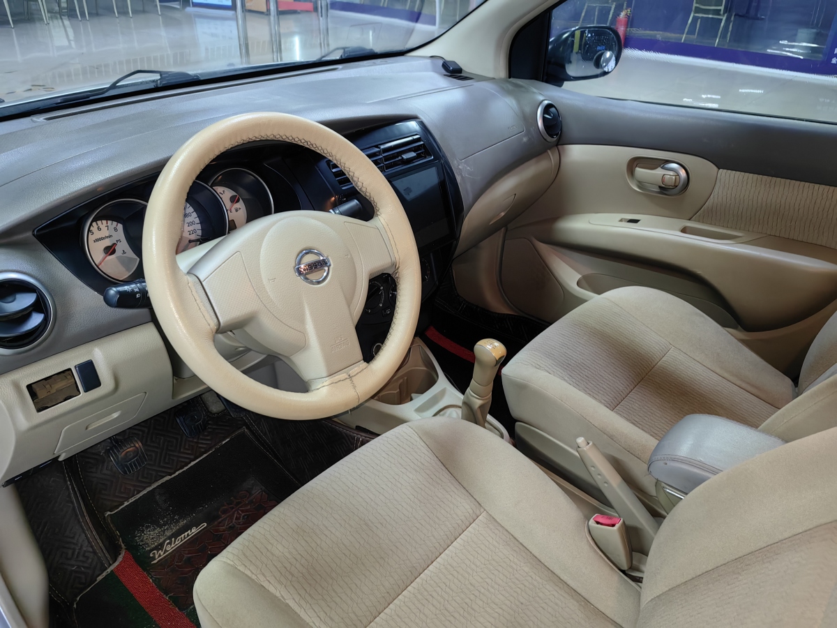 日产 骊威 2012 汽车图片 #13