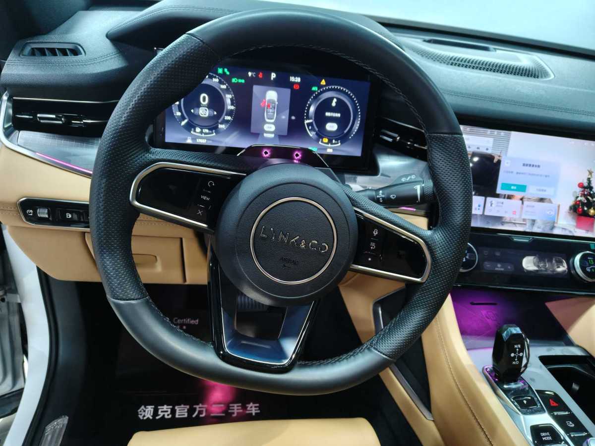 Lynk & Co 09 EM-P 2023 car image #13