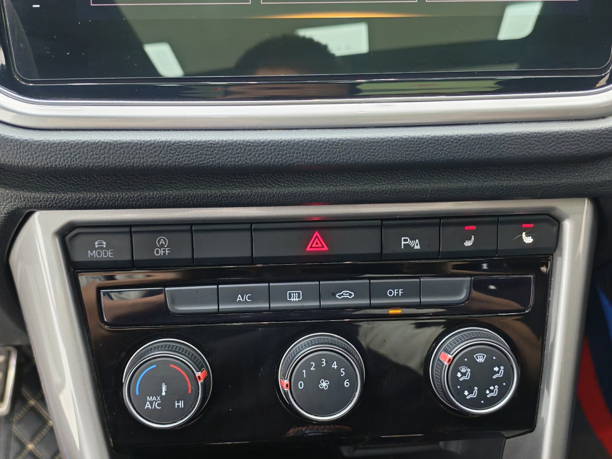 Volkswagen T-Roc 2022 immagine di auto #13