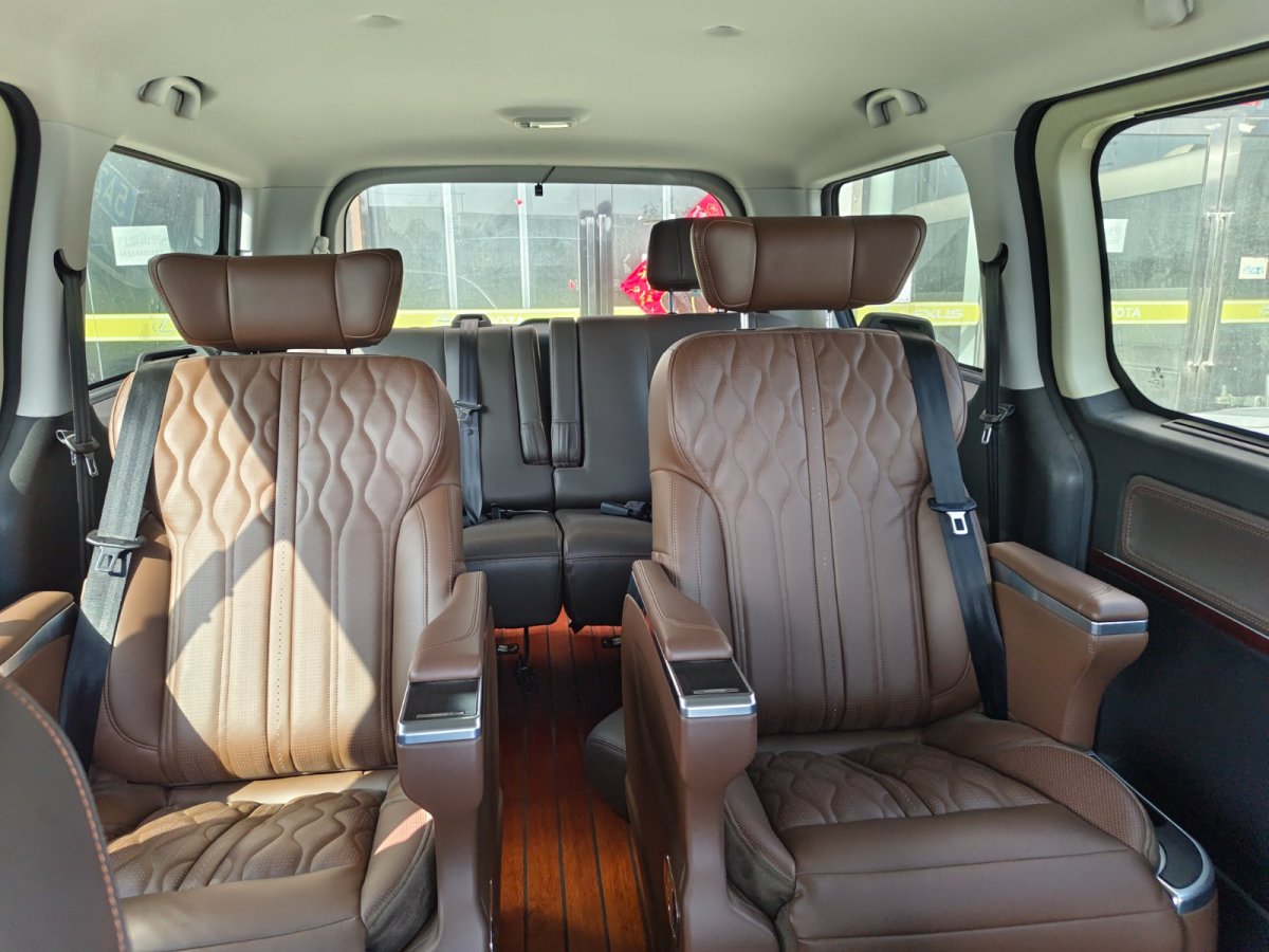 Forthing Lingzhi PLUS 2021 car image #13