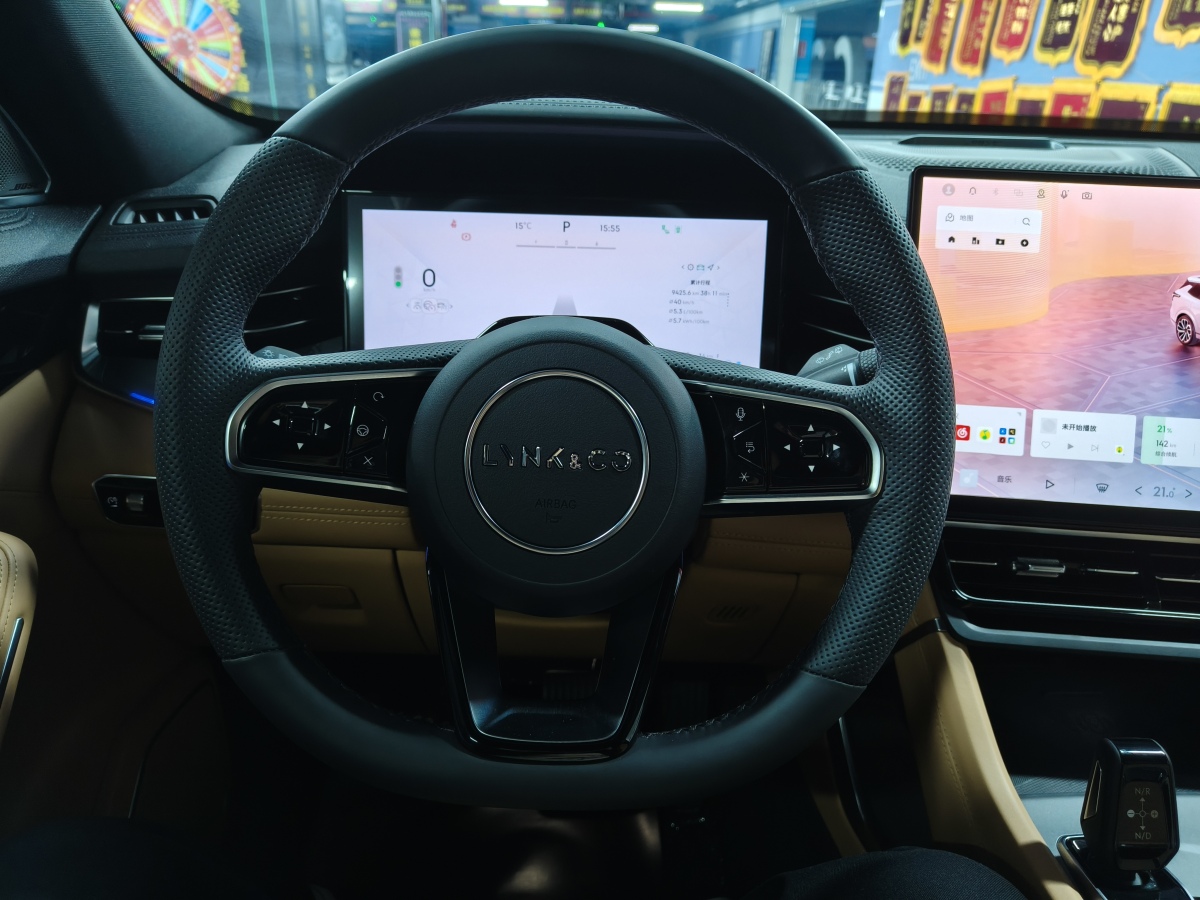 Lynk & Co 09 EM-P 2025 car image #13