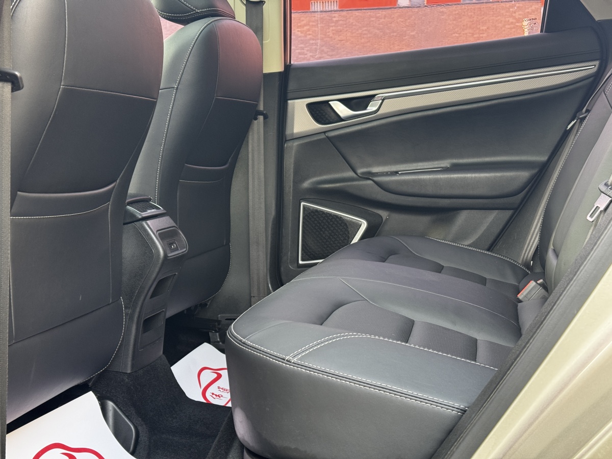 GEELY Emgrand GS 2018 car image #13