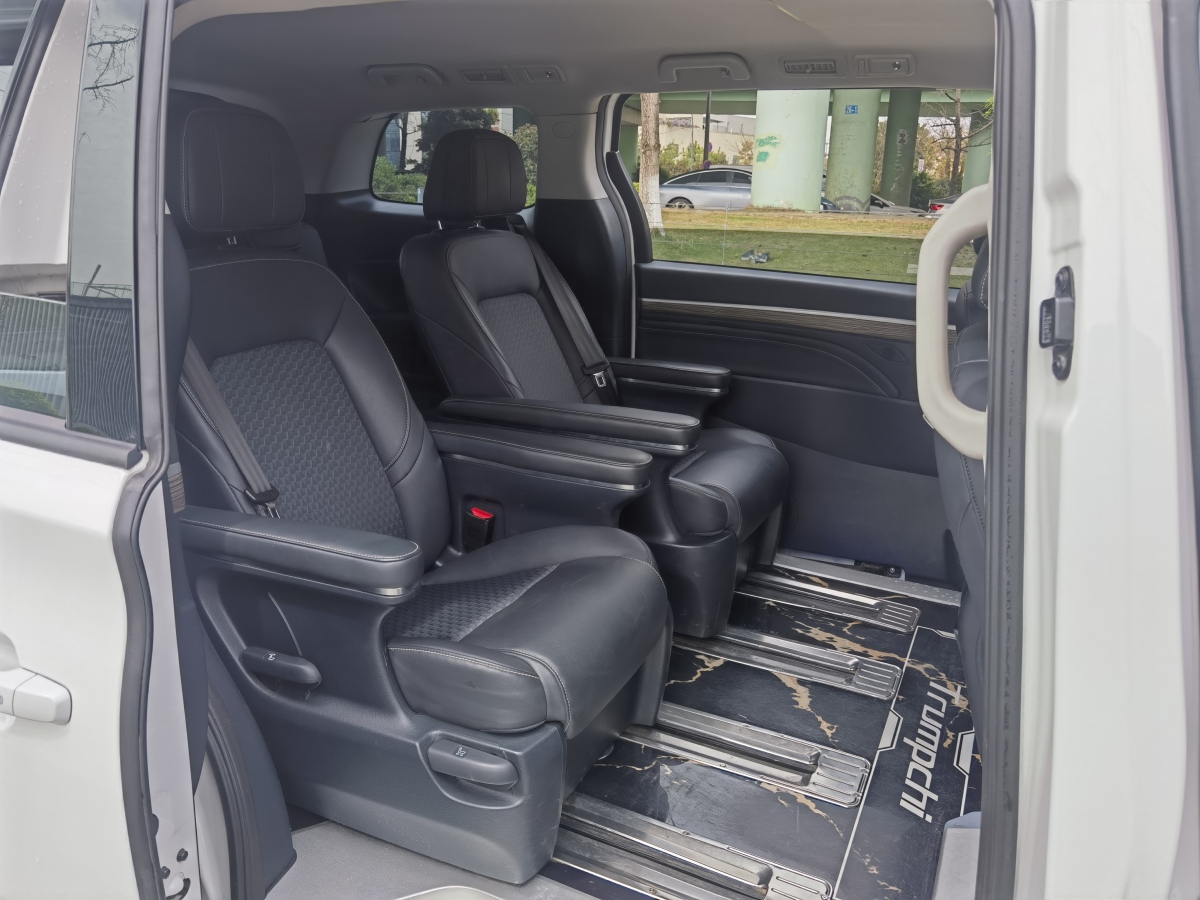 广汽传祺 传祺M8 2023 汽车图片 #13