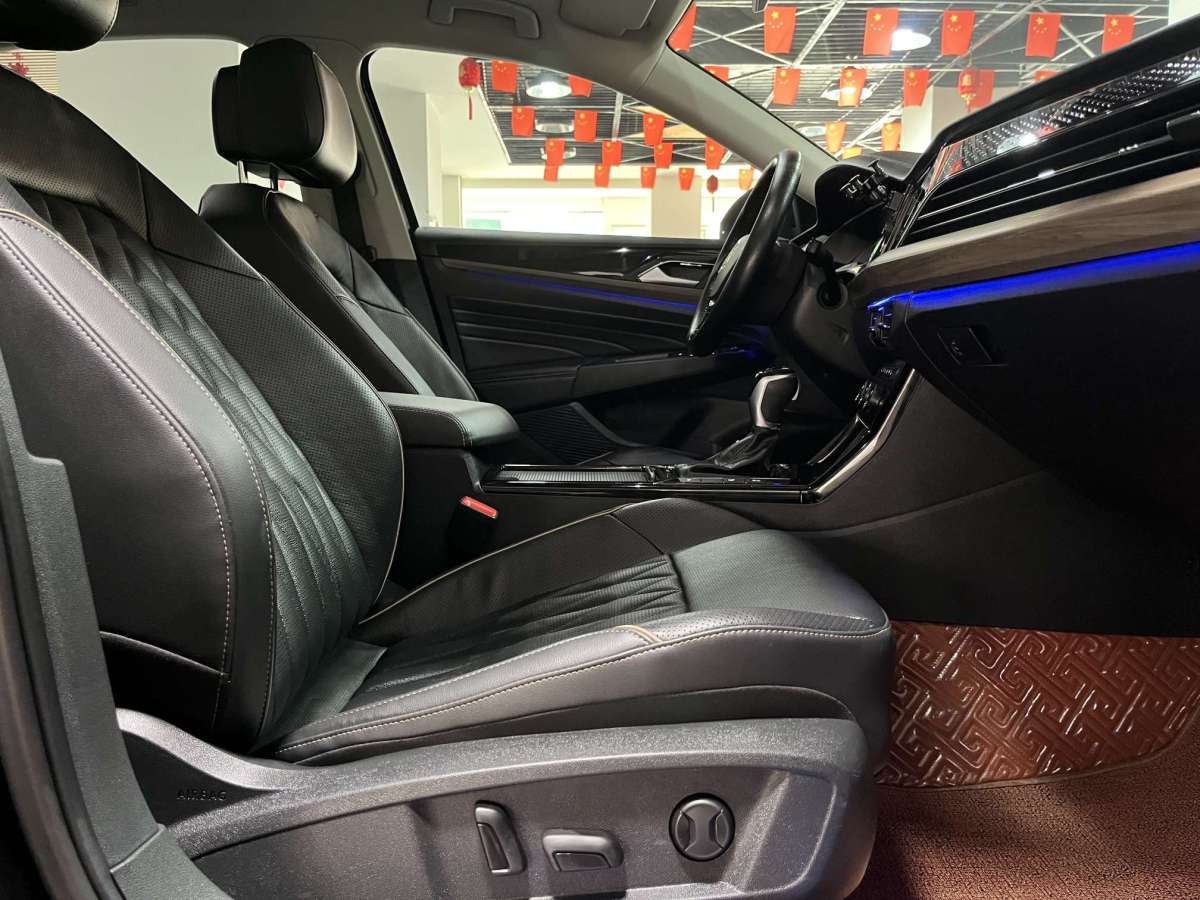 Volkswagen 2019 car image #13