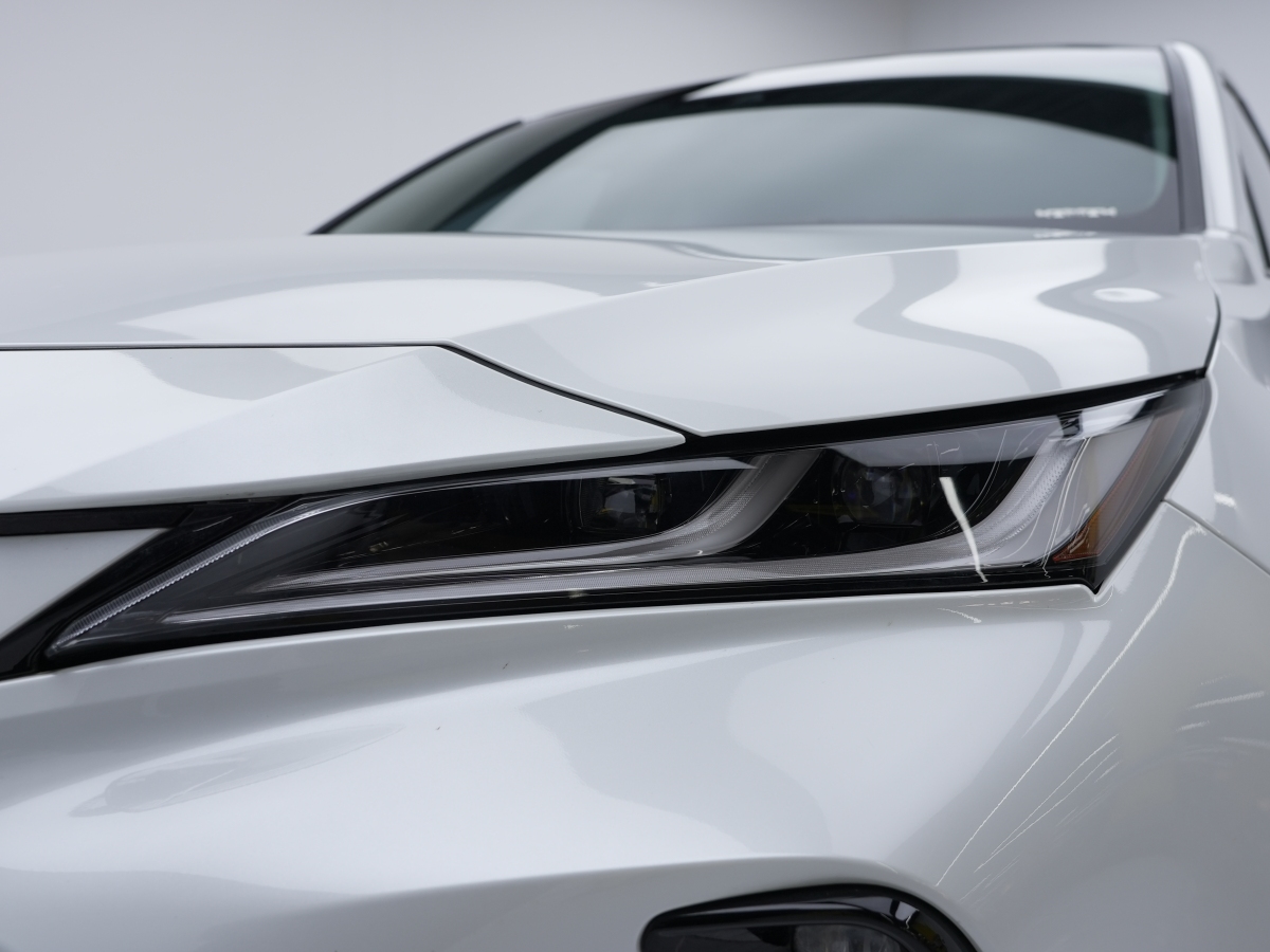 Toyota Venza 2024 car image #13