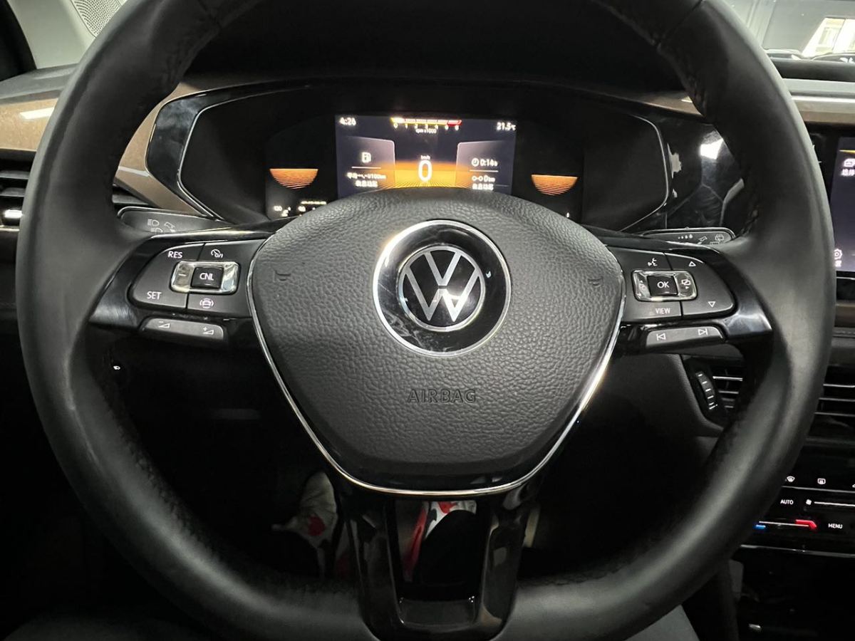 Volkswagen 2023 car image #13