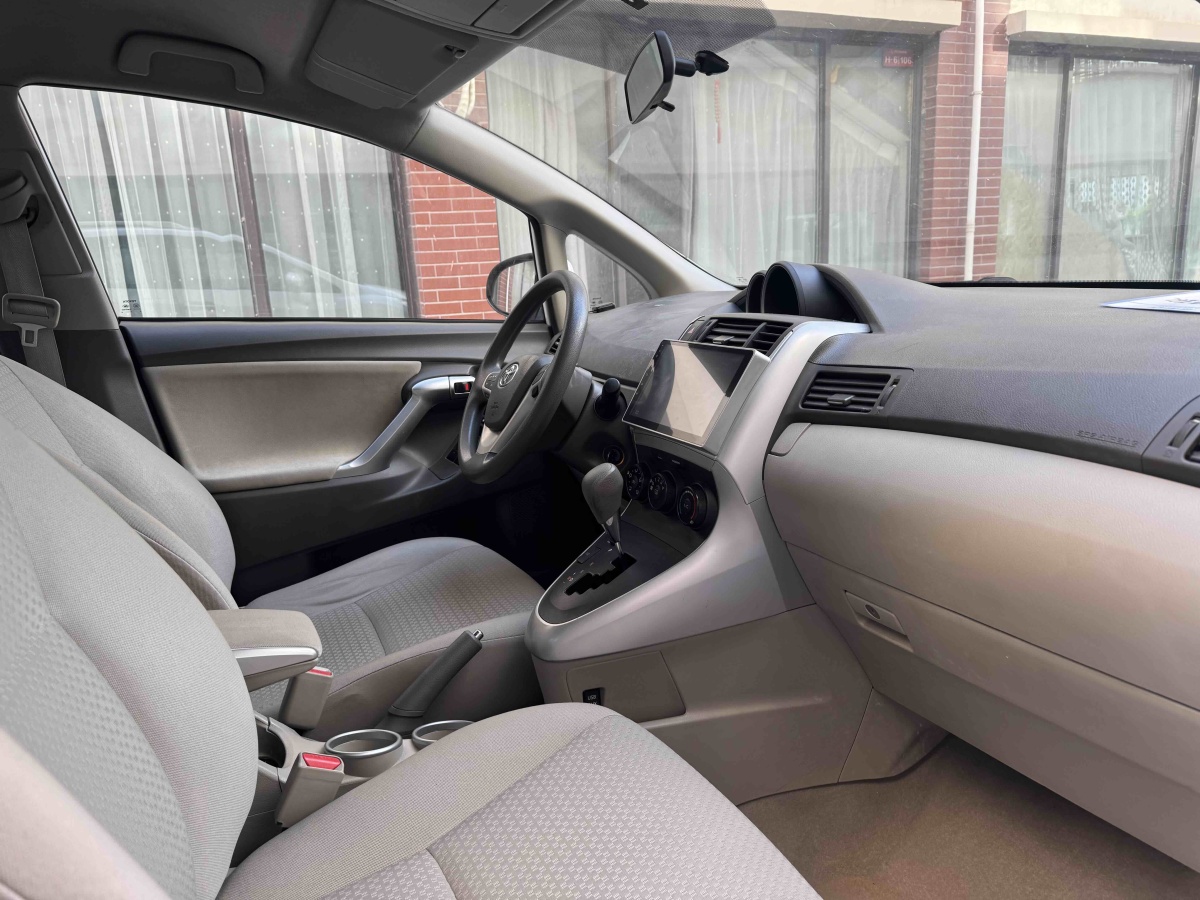 Toyota Verso 2014 car image #13