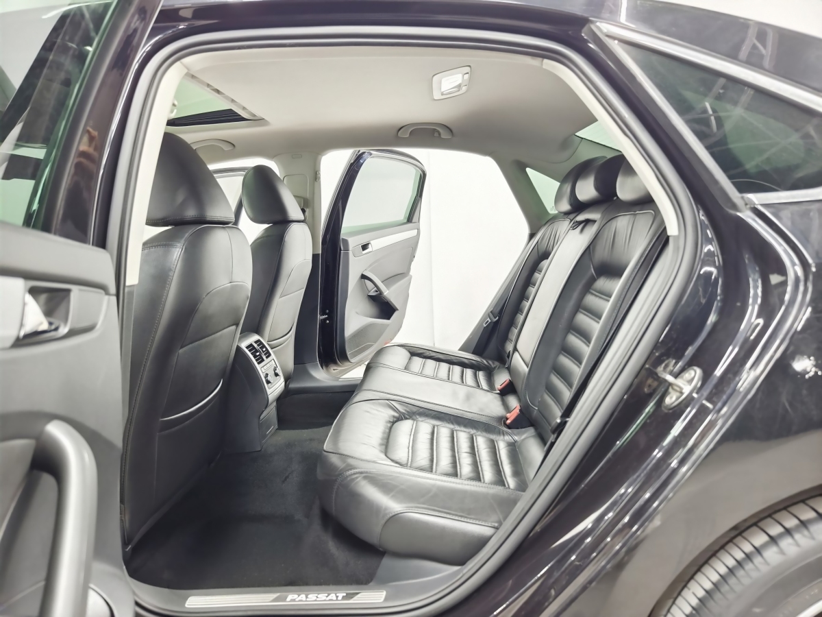 Volkswagen 2015 car image #13