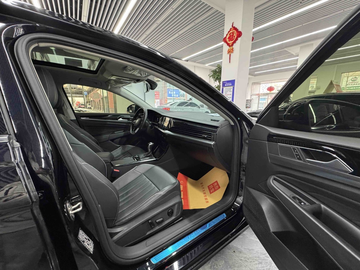 Volkswagen Passat 2023 صورة سيارة #13