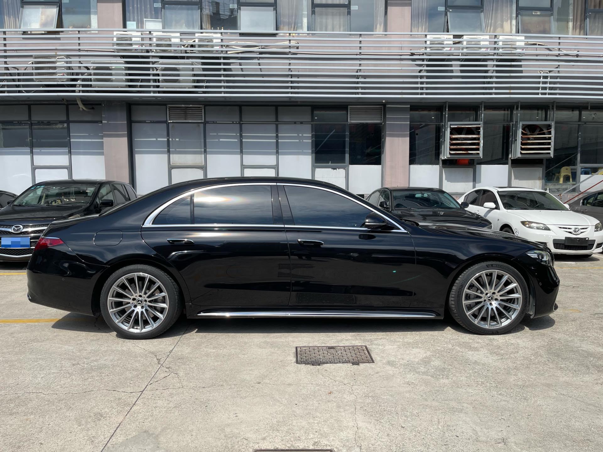 Mercedes-Benz V Class 2023 car image #13