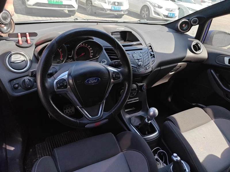 Ford Fiesta (Imported) 2015 #13 Ford Fiesta (Imported) 2015 car image #13