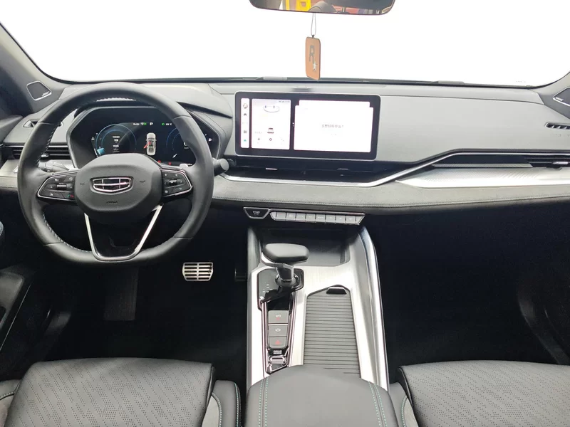 GEELY PrefaceL 2023 car image #13