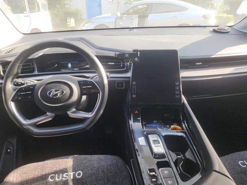 Hyundai Custo 2022 immagine di auto #13