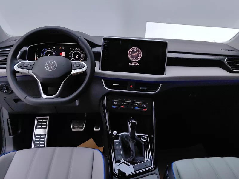 Volkswagen Tayron GTE 2024 car image #13