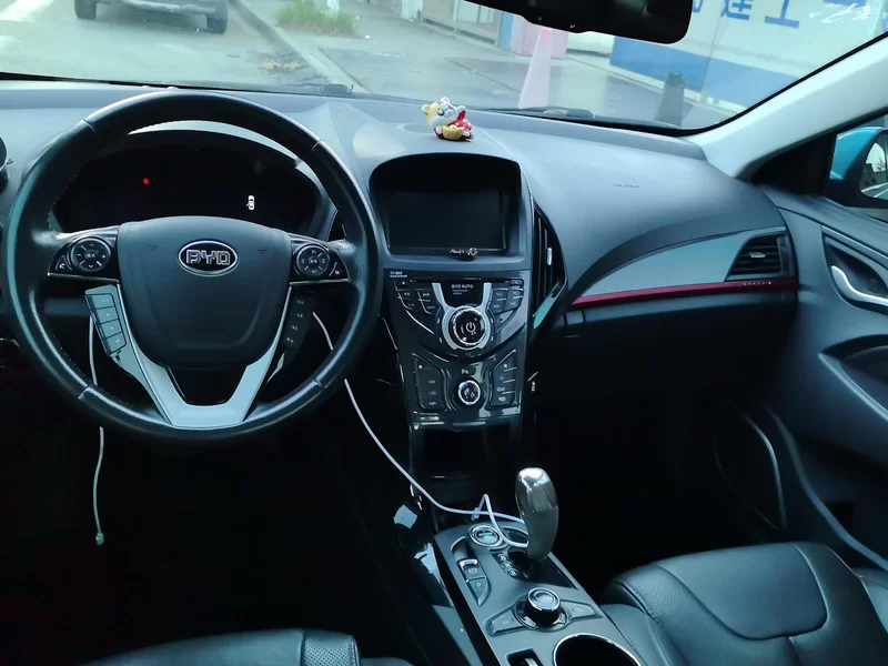 BYD Qin New Energy 2015 car image #13