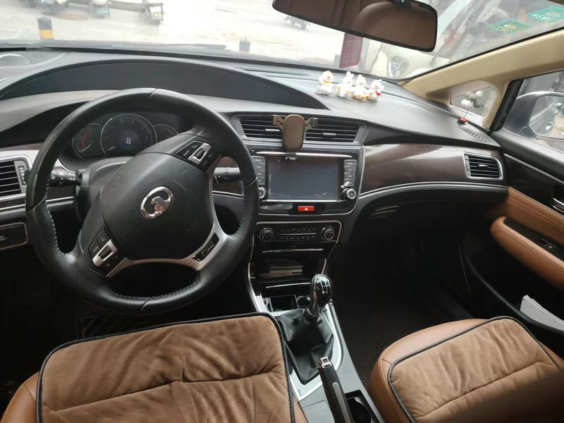 Great Wall C50 2016 car image #13