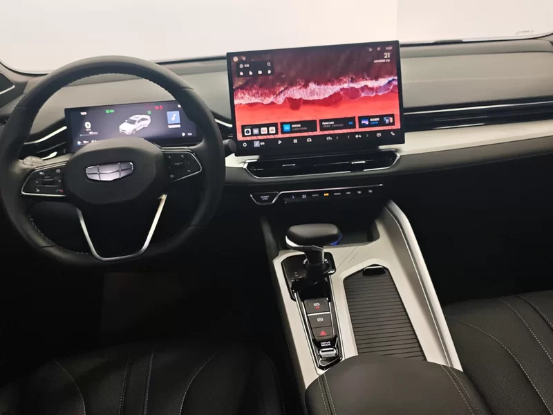 GEELY PrefaceL 2024 car image #13