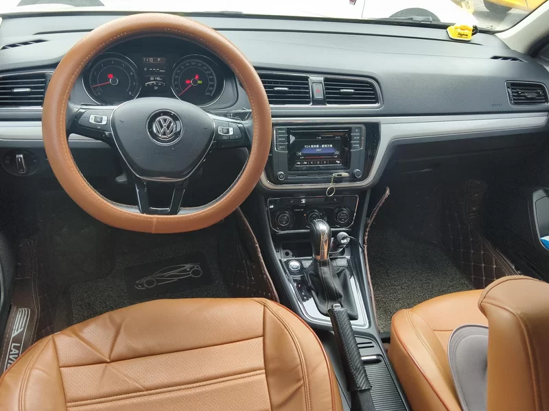 Volkswagen Cross Lavida 2017 immagine di auto #13