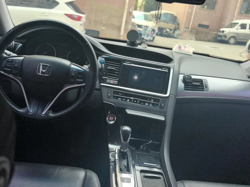 Honda Spirior 2016 صورة سيارة #13