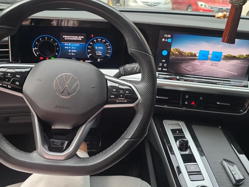 Volkswagen Tavendor 2023 car image #13