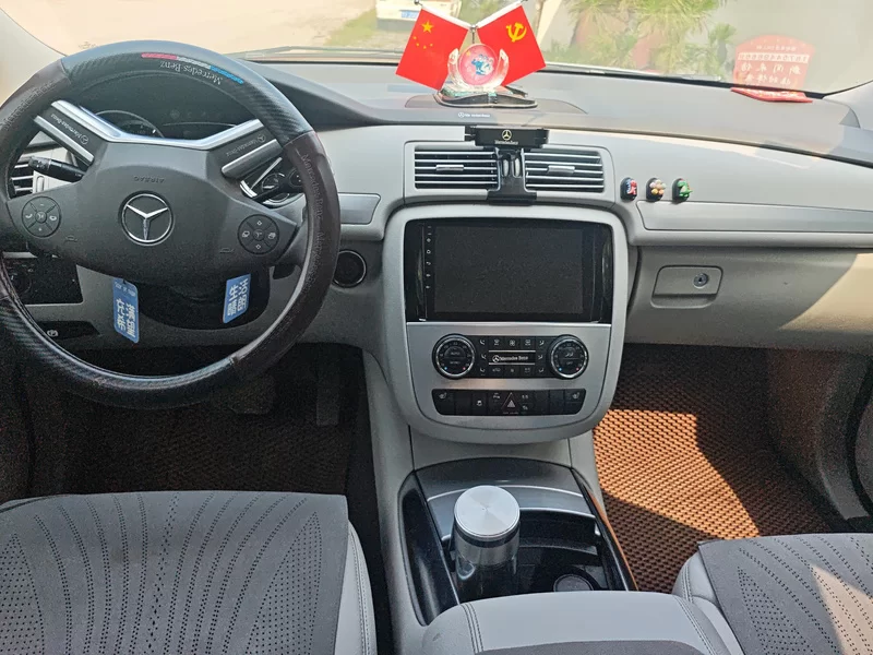 Mercedes-Benz R Class 2013 car image #13