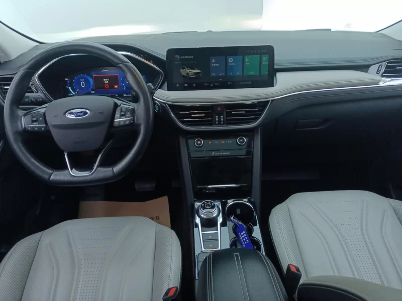 Ford Escape 2020 immagine di auto #13