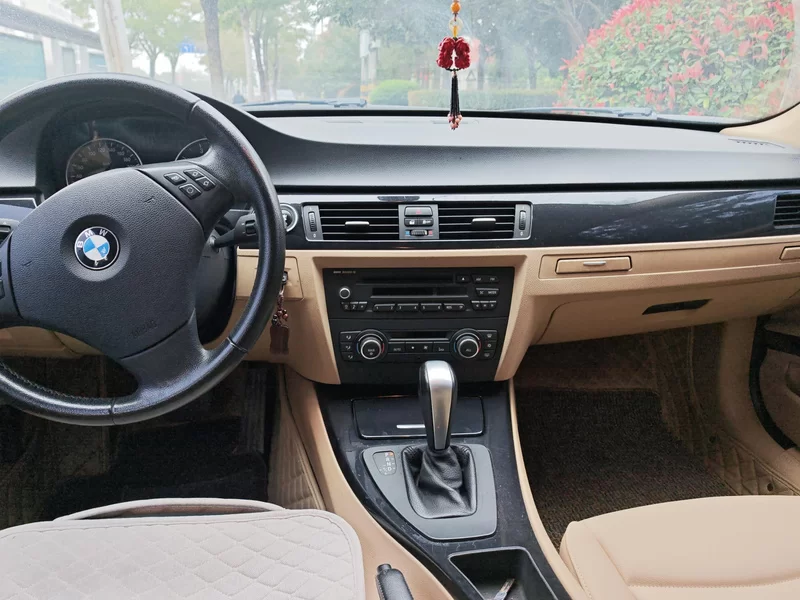 BMW 3 Series (Imported) 2012 car image #13