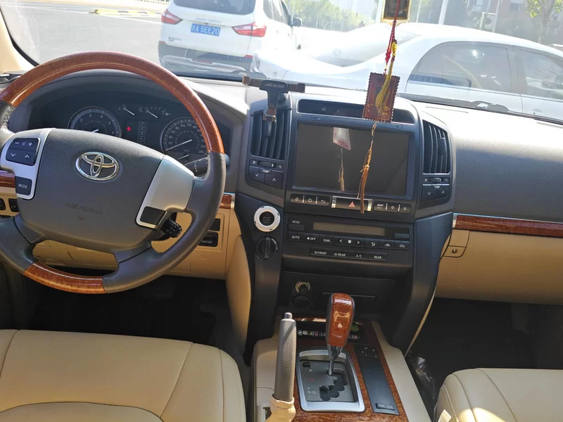 丰田 兰德酷路泽 2015 汽车图片 #13