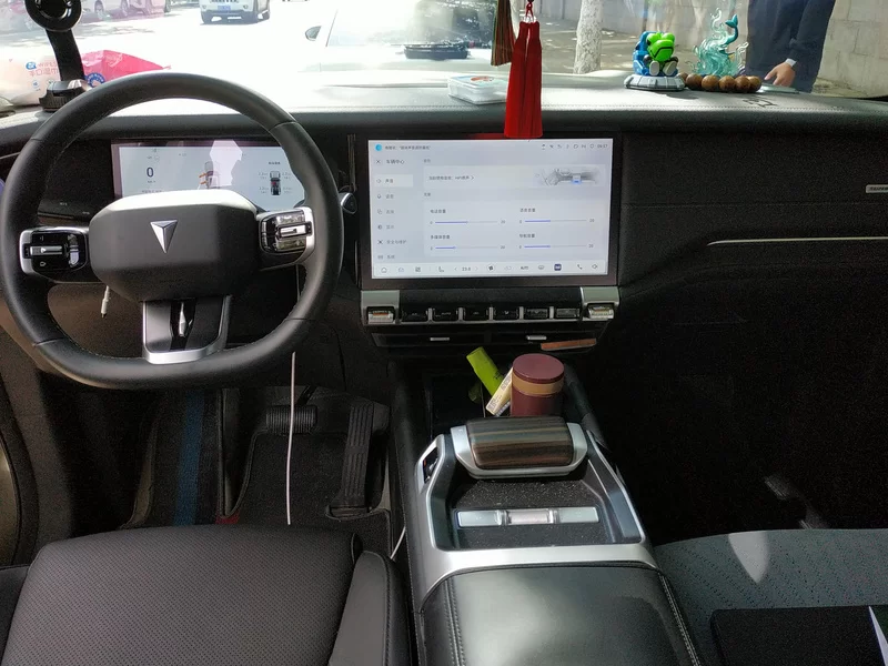 Deepal G318 2024 car image #13